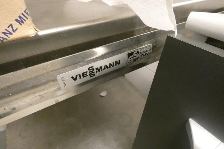 VIESMANN - Edelstahlregal, ohne Inhalt Maße in cm ca. 92,5 x 64,5 x 166